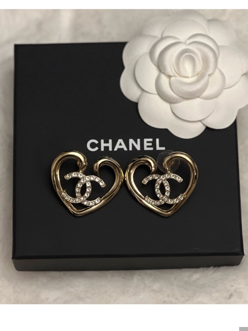 Chanel 23C CC Light Gold & Crystal Heart Earrings